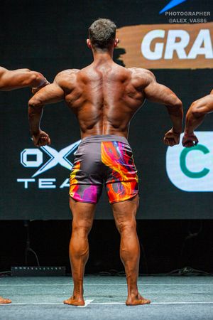 MEN'S PHYSIQUE 174